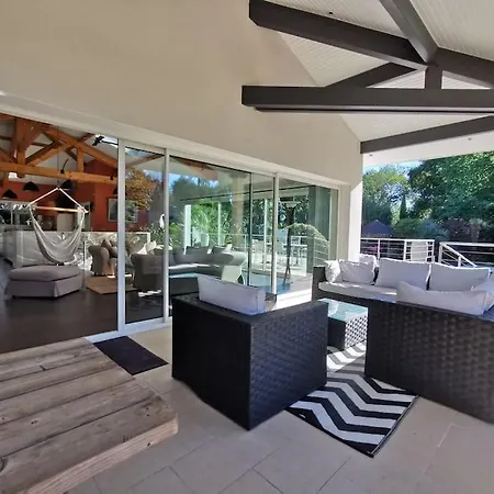 Villa Dans Parc Arbore *